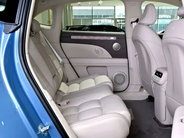 IM Motors LS6 — Фото автомобиля 6