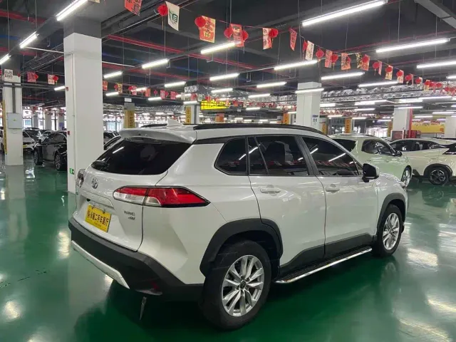 Toyota Corolla Cross — Фото автомобиля 11