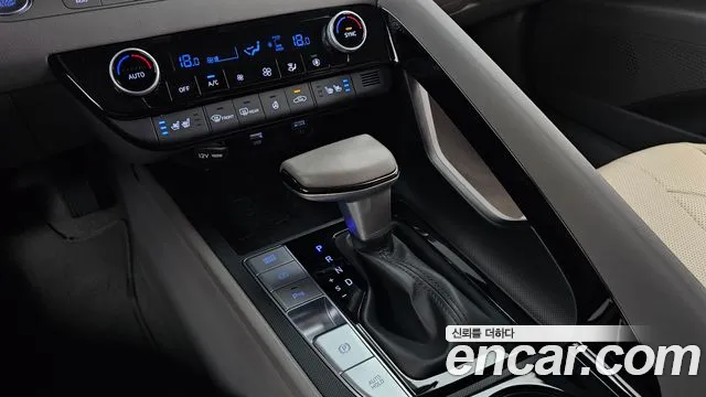 Hyundai Avante CN7 — Фото автомобиля 12