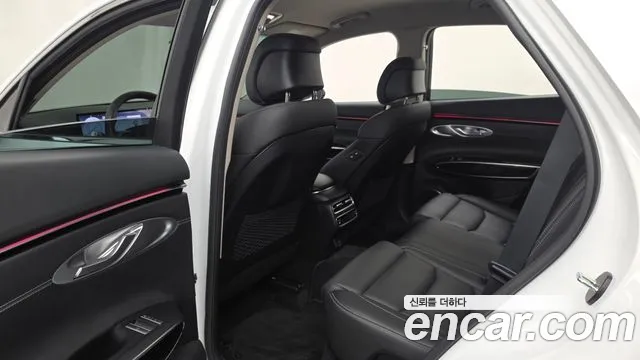 Genesis GV70 2.5T Бензин 2WD — Фото автомобиля 6