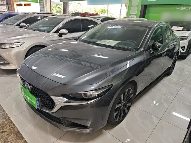 Фотография автомобиля — Mazda Axela