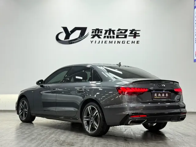 Audi A4L — Фото автомобиля 7