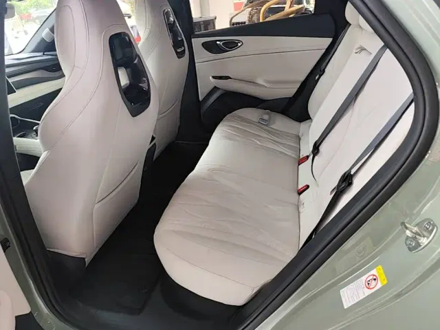 BYD Seal 06 GT — Фото автомобиля 16