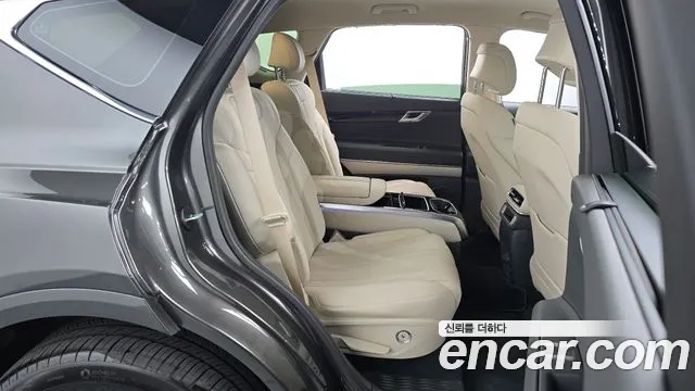 Genesis GV80 — Фото автомобиля 17