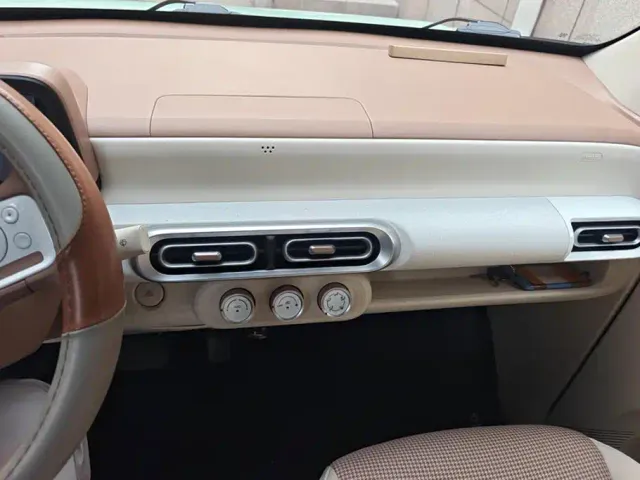 Wuling Hongguang Mini EV — Фото автомобиля 13