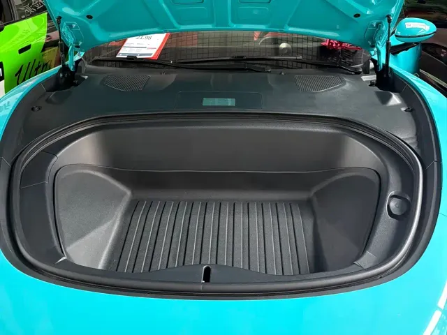 Xiaomi SU7 — Фото автомобиля 18