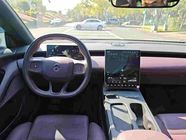 Nio ET5 Touring — Фото автомобиля 13