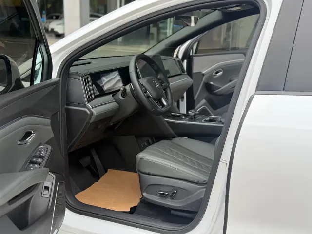 BYD Song L DM-i — Фото автомобиля 4