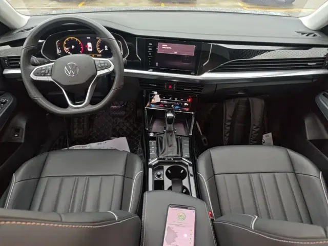 Volkswagen Passat — Фото автомобиля 9