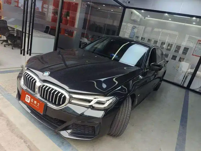 Фотография автомобиля — BMW 5 Series