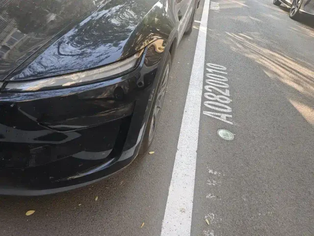 Tesla Model Y L — Фото автомобиля 5
