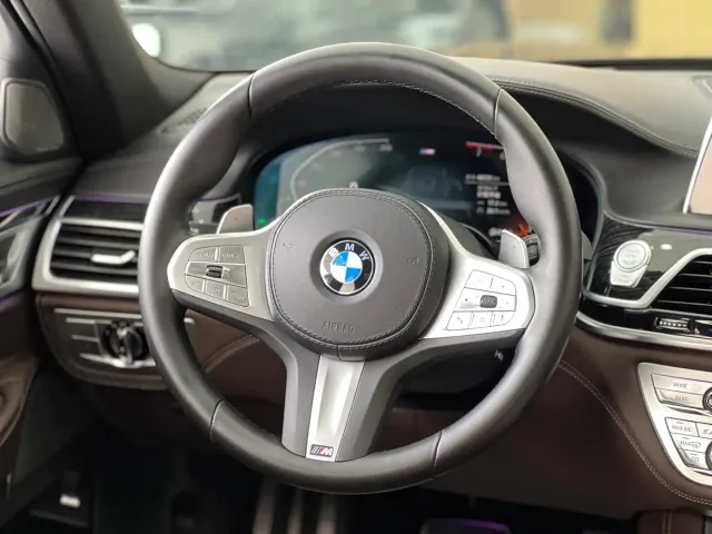 BMW 7 Series — Фото автомобиля 7