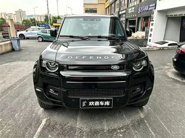 Land Rover Defender — Фото автомобиля 2