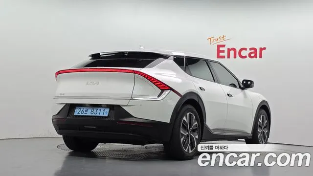 Kia EV6 — Фото автомобиля 2