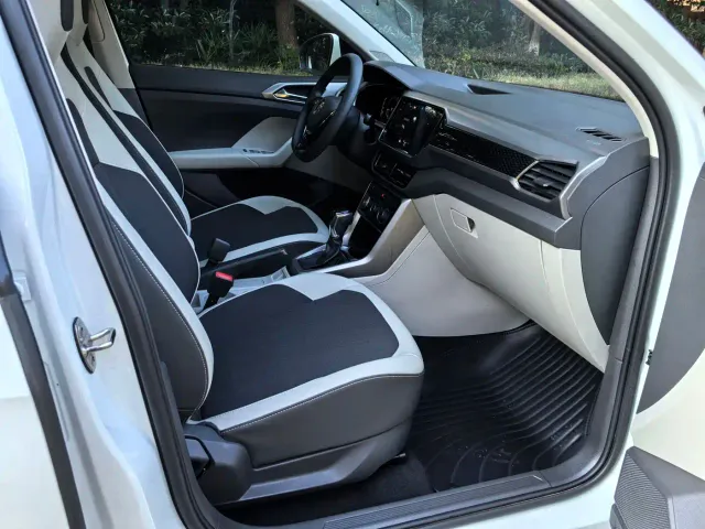 Volkswagen T-Cross — Фото автомобиля 9