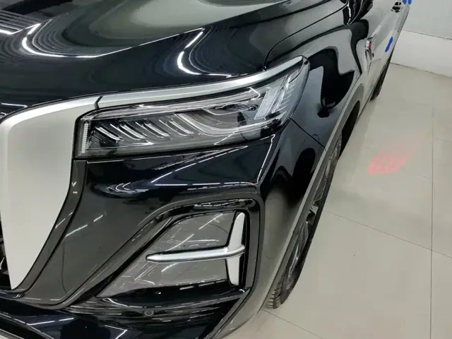 Hongqi HS5 — Фото автомобиля 5