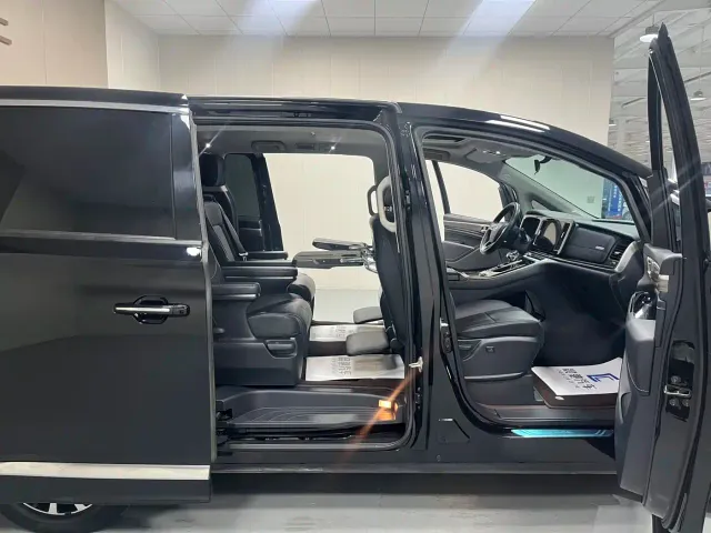 GAC Trumpchi M8 — Фото автомобиля 11