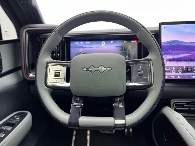 BYD FangChengBao Leopard 5 — Фото автомобиля 14