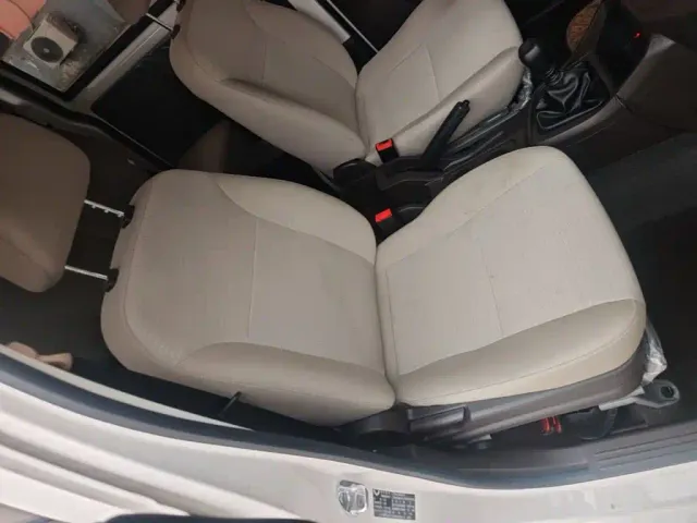 Wuling Hongguang V — Фото автомобиля 19