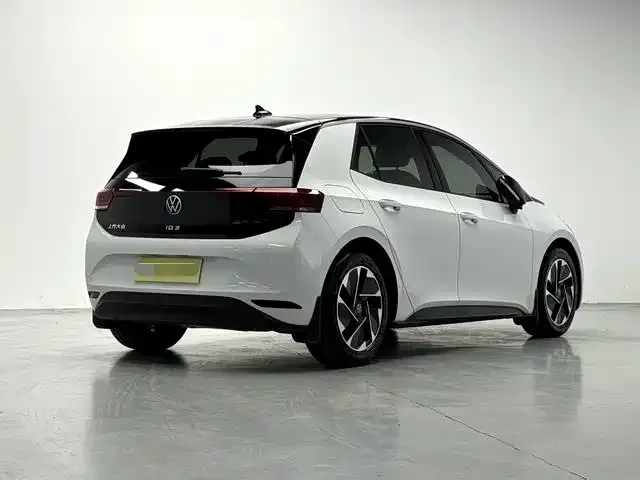 Volkswagen ID.3 — Фото автомобиля 9
