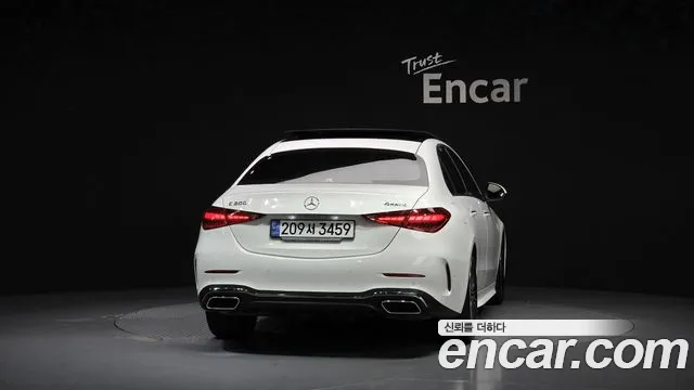 Mercedes-Benz C-Class — Фото автомобиля 4