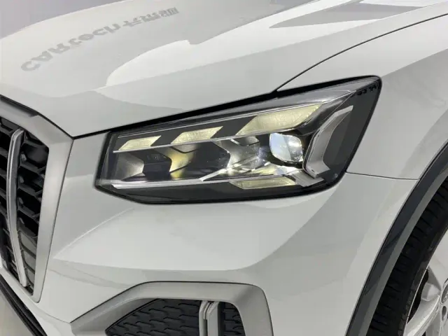 Audi Q2L — Фото автомобиля 9