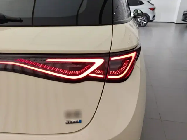 BYD Dolphin — Фото автомобиля 7