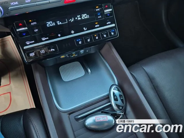 Hyundai Grandeur GN7 — Фото автомобиля 16