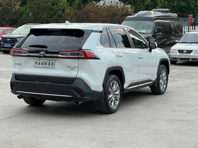 Toyota Wildlander — Фото автомобиля 14