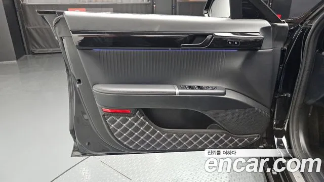 Hyundai Grandeur GN7 — Фото автомобиля 13