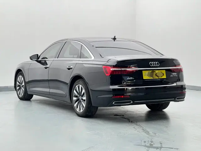 Audi A6L — Фото автомобиля 14