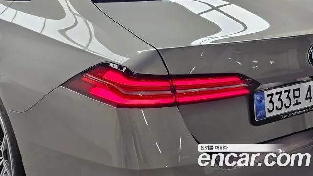 BMW 5 Series G60 — Фото автомобиля 8