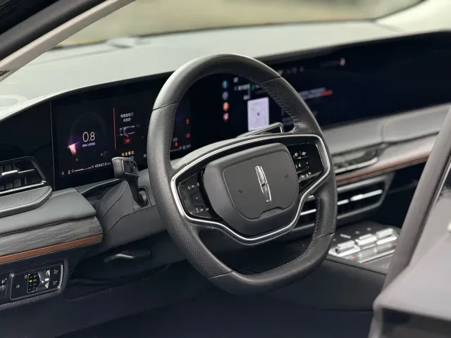 Lincoln Z — Фото автомобиля 12