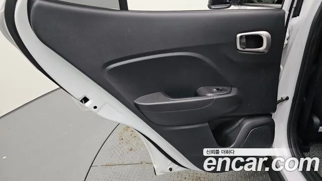 Hyundai Venue — Фото автомобиля 14