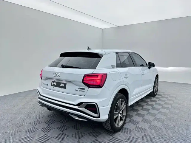 Audi Q2L — Фото автомобиля 16