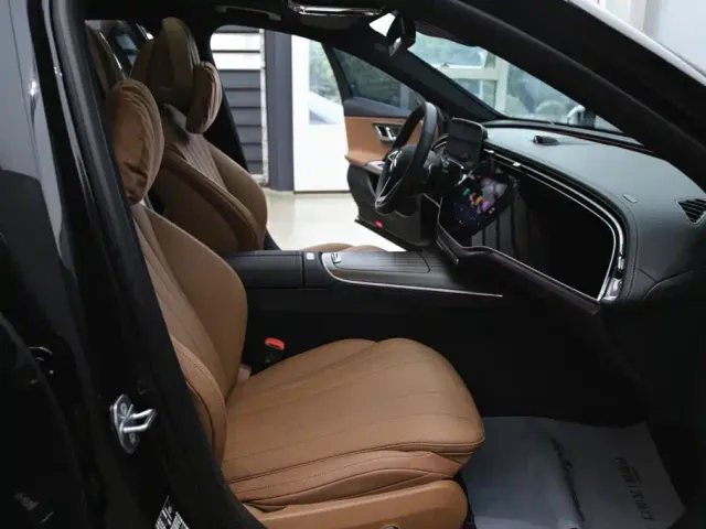 Mercedes-Benz E-Class — Фото автомобиля 22