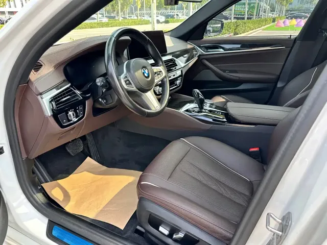 BMW BMW 5 Series 2022 525Li M Sport Package — Фото автомобиля 11