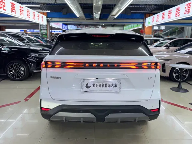 Geely Galaxy L7 — Фото автомобиля 5
