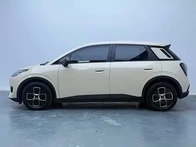 GAC Aion UT — Фото автомобиля 21