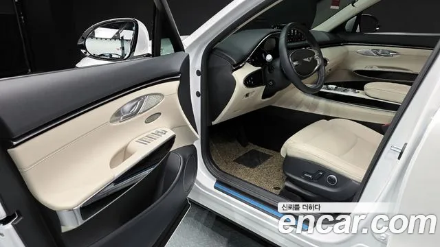 Genesis GV70 2.5T Бензин AWD — Фото автомобиля 11