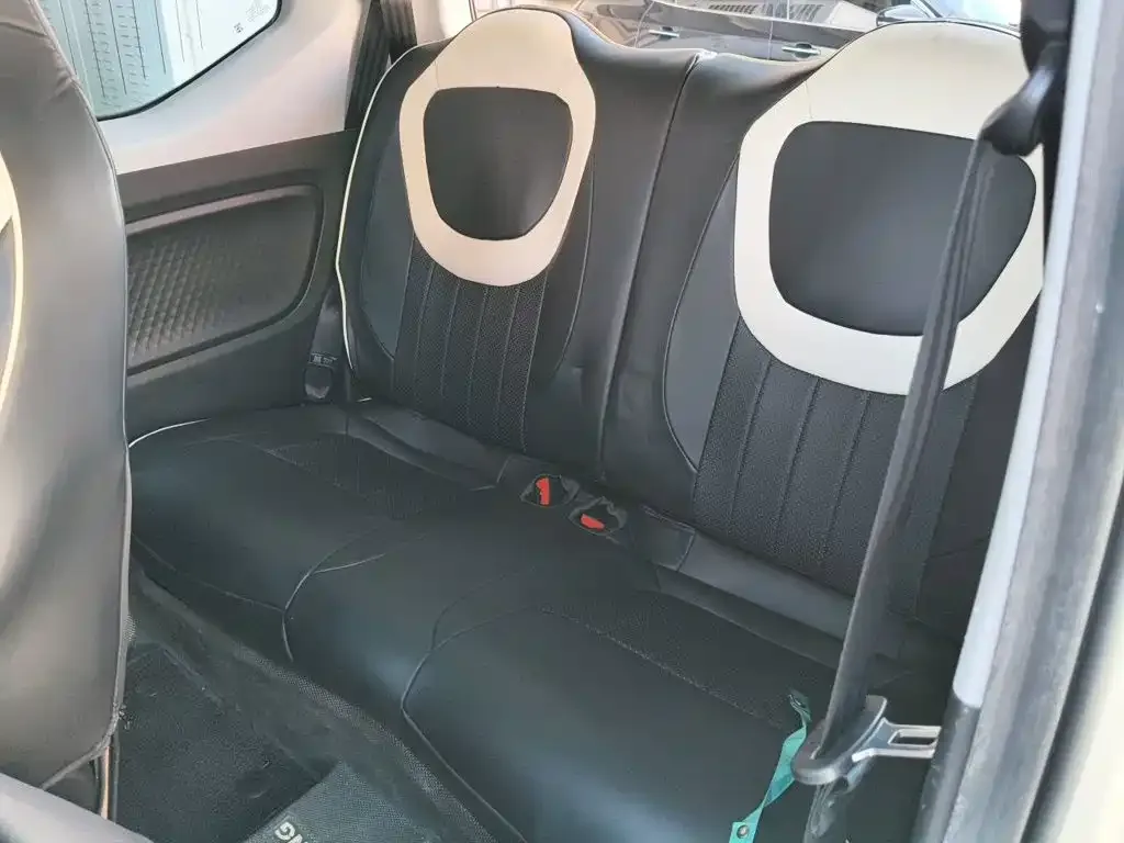 Wuling Motors Hongguang MINIEV 2024 3rd Gen 215km Advanced — Фото автомобиля 13