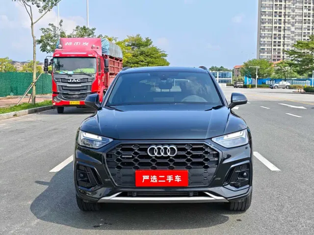 Audi Q5L — Фото автомобиля 3