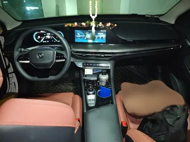 Changan Eado — Фото автомобиля 12