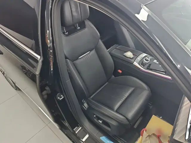 Hongqi H9 — Фото автомобиля 24