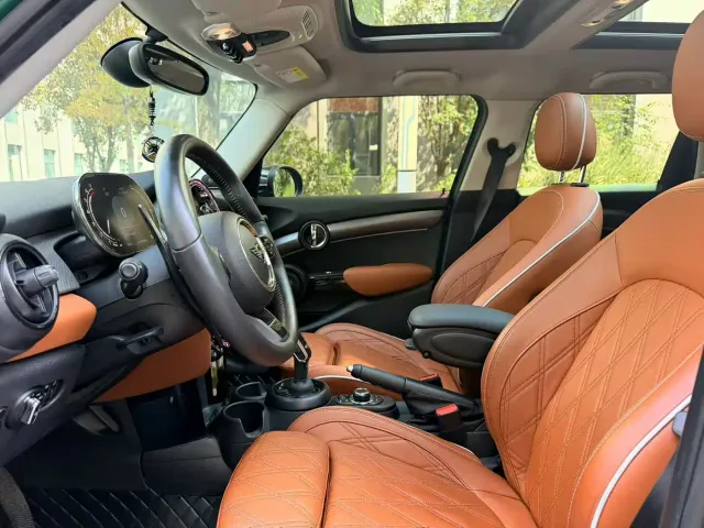 MINI Hatch — Фото автомобиля 4