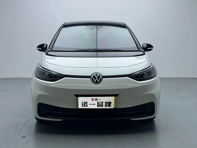 Volkswagen ID.3 — Фото автомобиля 2