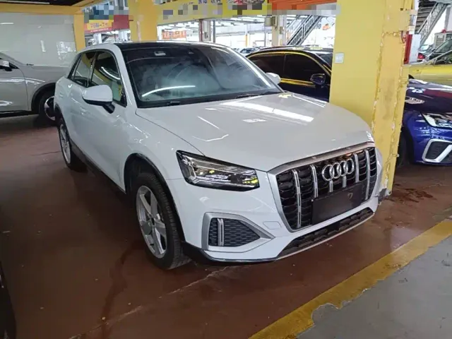Audi Q2L — Фото автомобиля 3