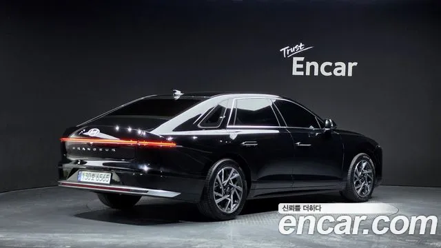 Hyundai Grandeur GN7 — Фото автомобиля 2
