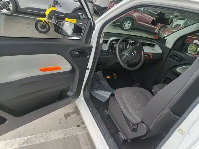 Wuling Hongguang Mini EV — Фото автомобиля 15
