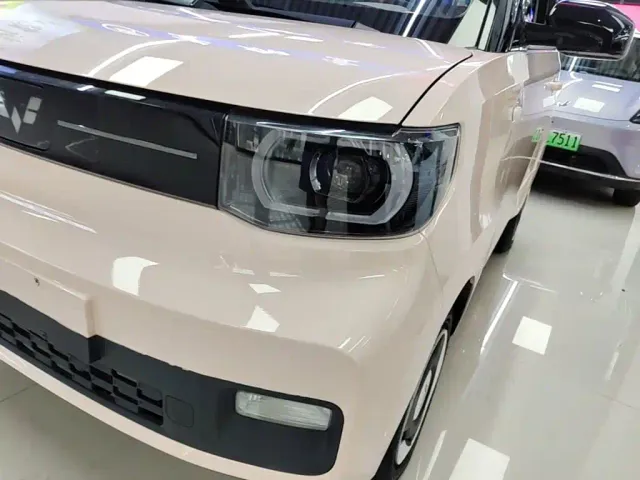Wuling Hongguang Mini EV — Фото автомобиля 23